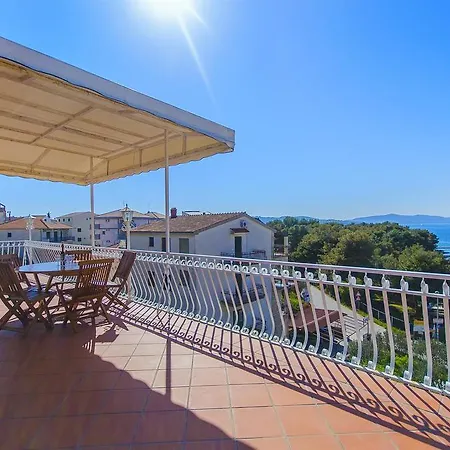 Apartment Apartman Ana Trogir