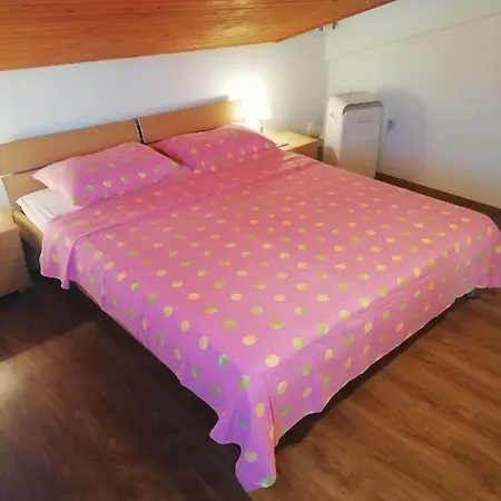 Apartment Apartman Ana Trogir